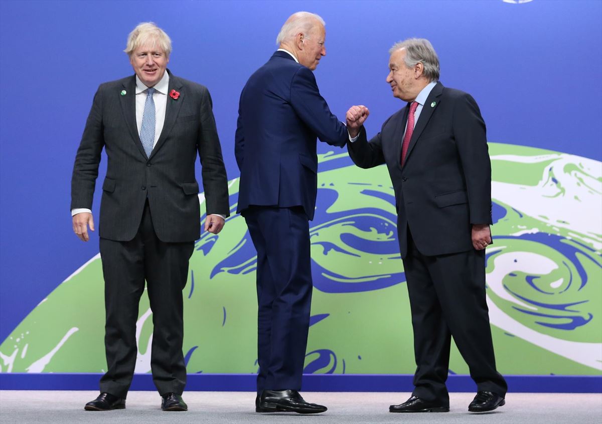 Boris Johnson, Joe Biden y Antonio Guterres, en la inauguración de la COP26. Foto: EFE