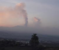 Los altos niveles de ceniza obligan a suspender las clases en cinco municipios de La Palma