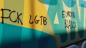 Pintaketa diskriminatzaileak agertu dira Sarrigurengo haur eskolako hormetan
