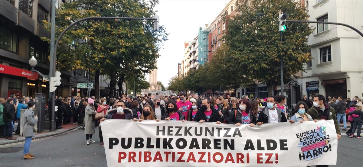 Manifestación de la plataforma Euskal Eskola Publikoaz Harro en Bilbao. Foto: Steilas