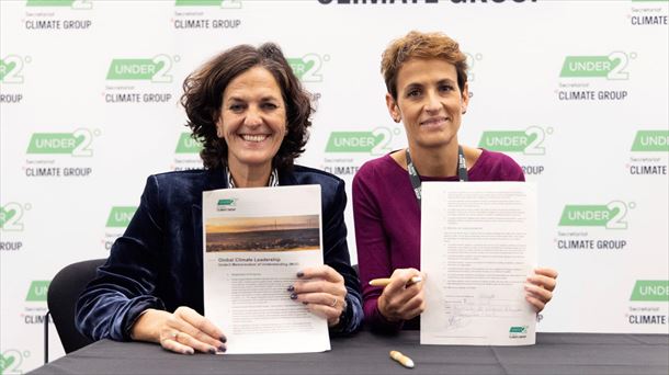 La presidenta María Chivite y la consejera Itziar Gómez, en la Cumbre contra el Cambio Climático.  