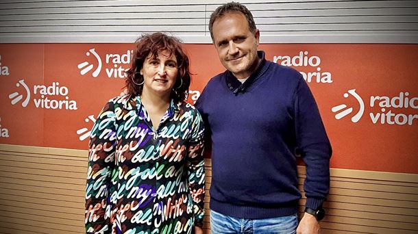 Susana Sucunza y Jon Kepa Zarrabe, jefe de la asesoría jurídica del Ayuntamiento de Vitoria-Gasteiz