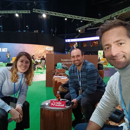 María Suárez, Iñaki Larrañaga y Xabier García Ramsden