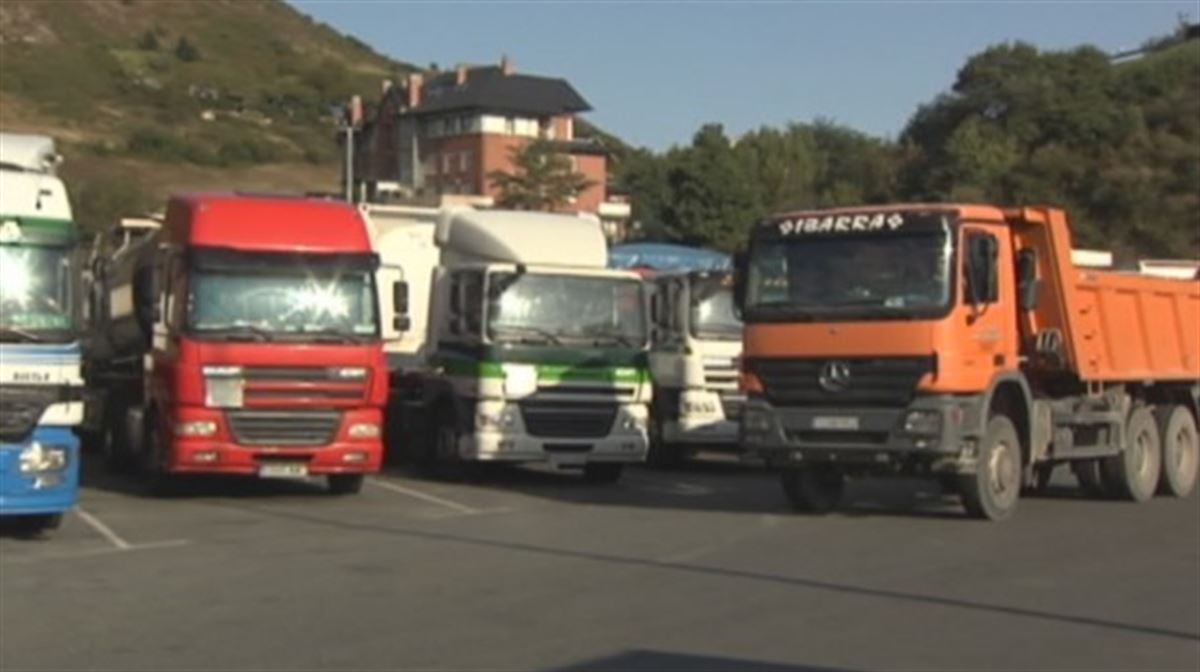 Los transportistas alaveses denuncian el abandono del sector por parte de la administración pública