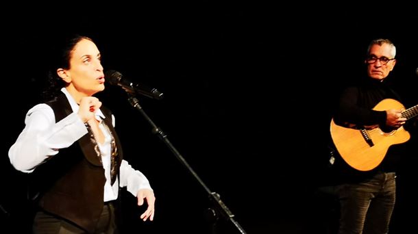 Noa canta en primicia 'Txoria Txori' para Distrito Euskadi