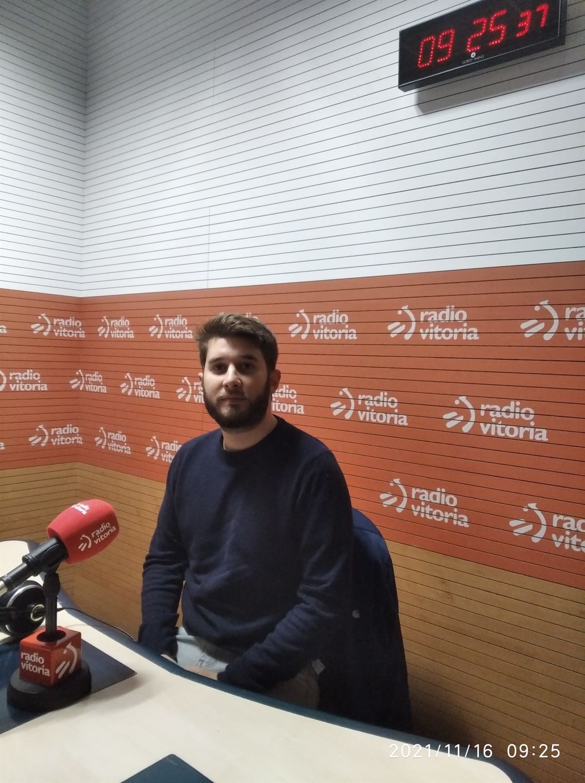 Soto, en los estudios de Radio Euskadi. 