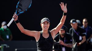 Muguruza peleará por el título de las Finales WTA tras ganar a Badosa 