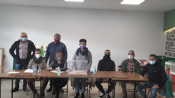 Componentes de la Mesa Electoral del concejo de Luiaondo (Ayala-Aiara)