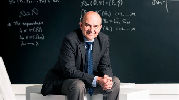 Luís Vega, premio nacional de investigación. Historia del teorema de Pitágoras. Inteligencia artificial 