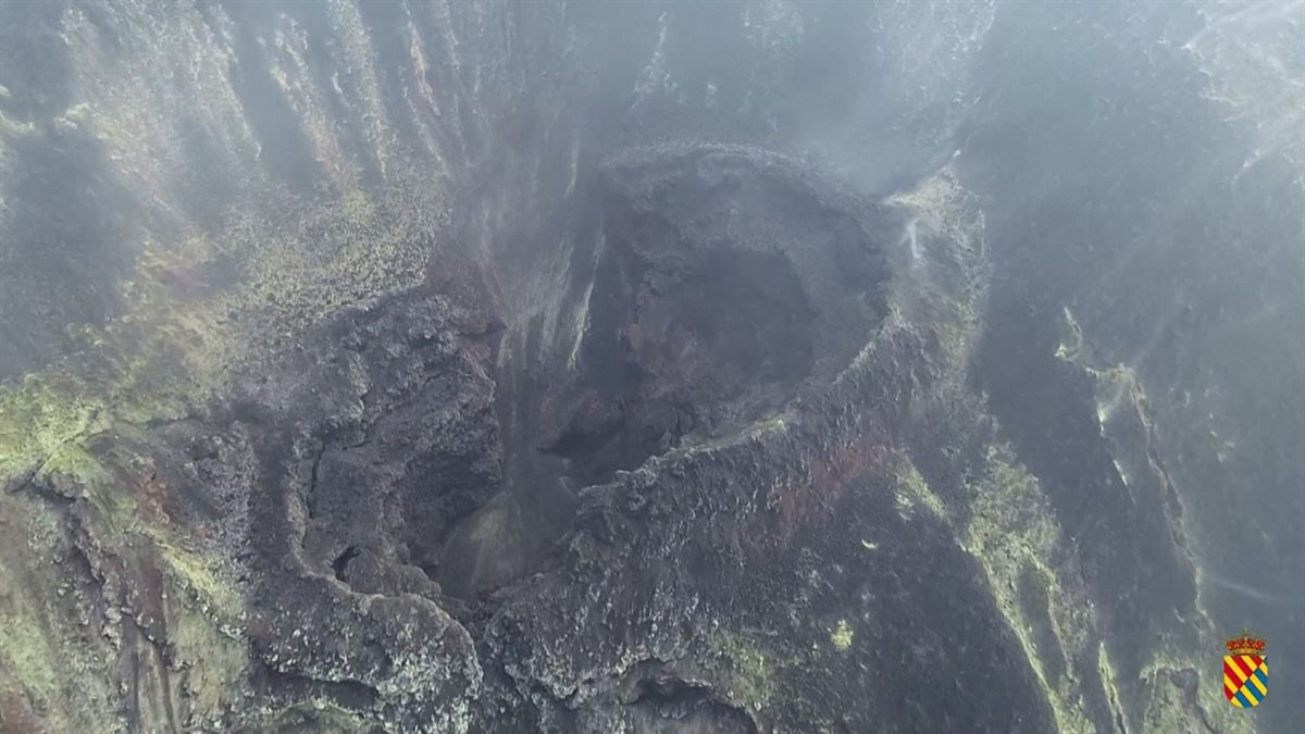 El cono principal del volcán de La Palma