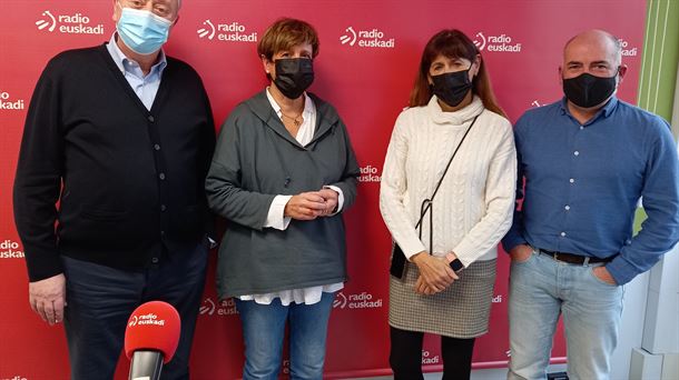 Tertulia Municipal de Pamplona con Javier Leoz, Ana Elizalde, Maite Esporrín y Joxe Abaurrea. 