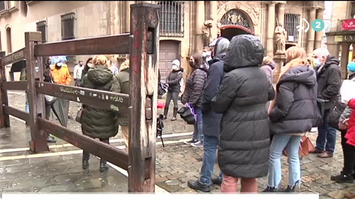 Turistas en Pamplona. Imagen obtenida de un vídeo de EITB Media