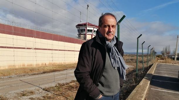 El portavoz del Foro Social Permanente, Agus Hernan, en la cárcel de Logroño. Foto: @ForoSoziala