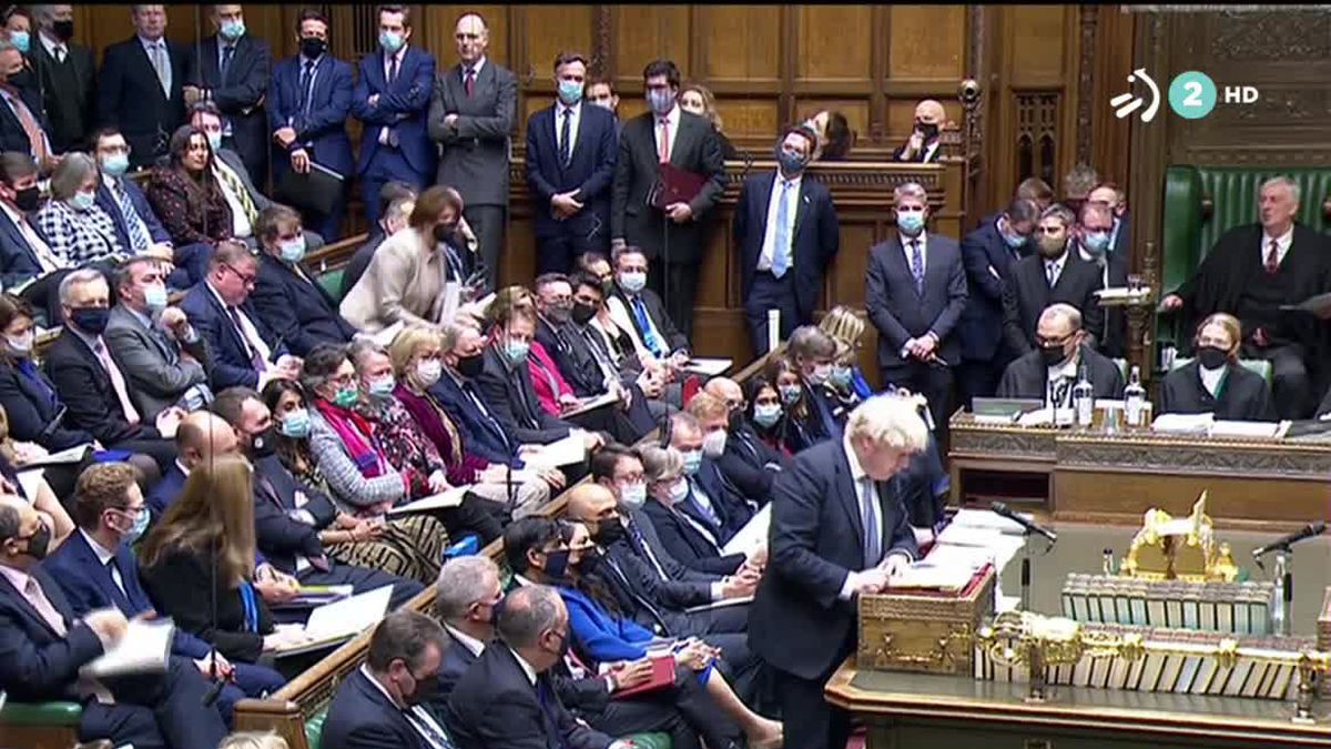 Boris Johnson el Parlamento británico. Imagen obtenida de un vídeo de Agencias.