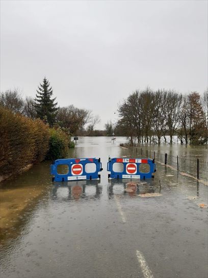 Ihurrerako bidea itxita. Argazkia: Segurtasun Saila