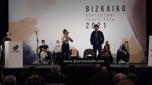 El Campeonato de Bertsolaris de Bizkaia en "Hitzetik Hortzera