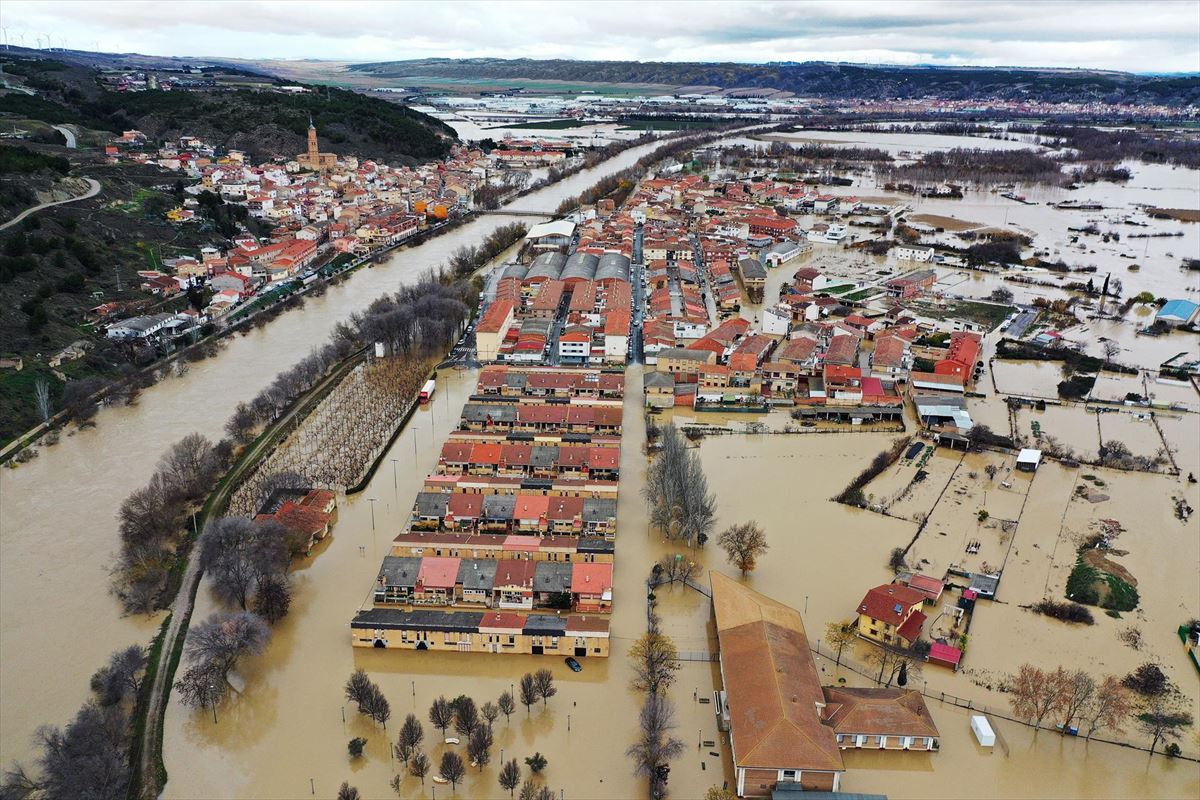 El desbordamiento del Arga provoca grandes inundaciones en Funes