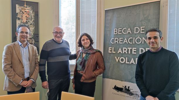 Clara de Frutos, primera ganadora de la Beca de creación El arte de volar