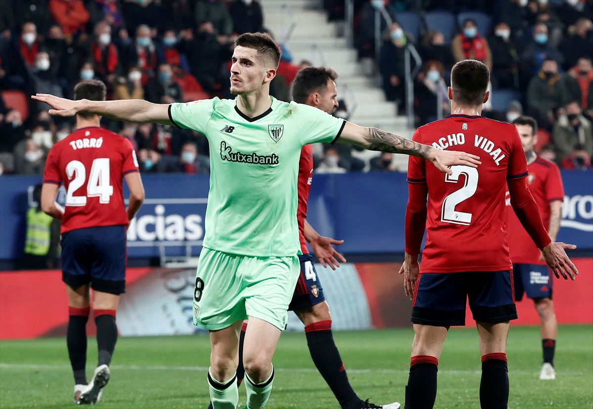 El jugador del Athletic, Oihan Sancet, celebrando un gol ante Osasuna