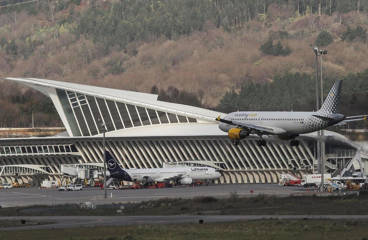 Aeropuerto de Bilbao, en una foto de archivo