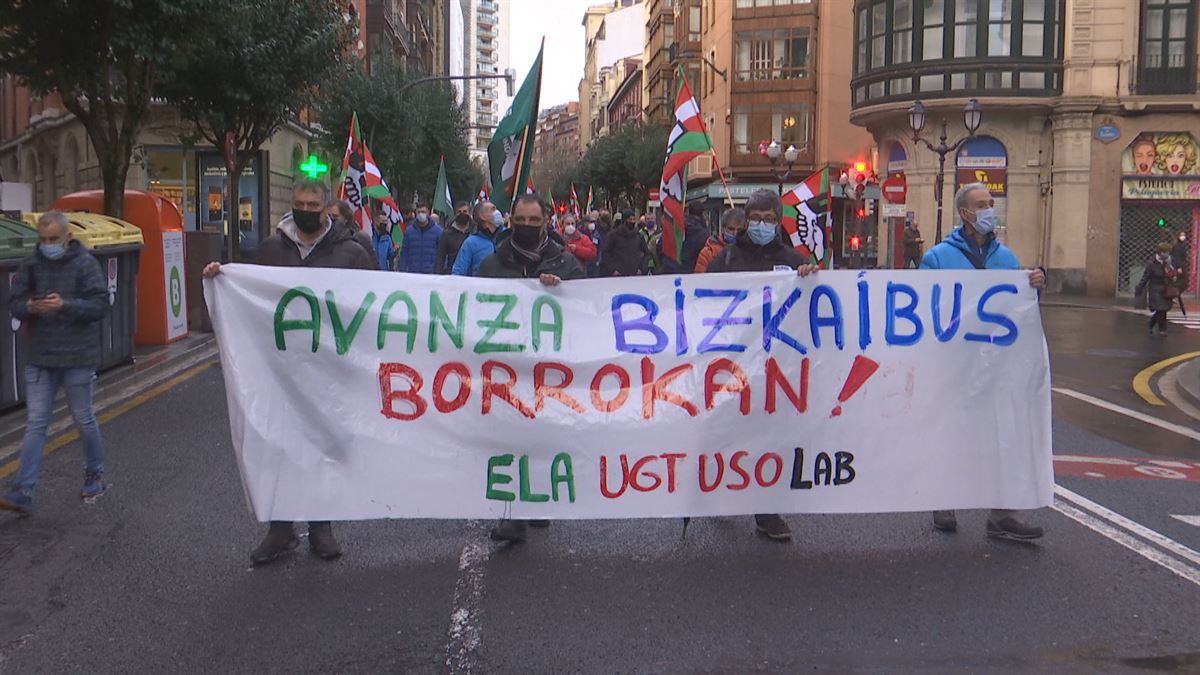 Imagen de la protesta llevada a cabo por la plantilla de Avanza Bizkaibus