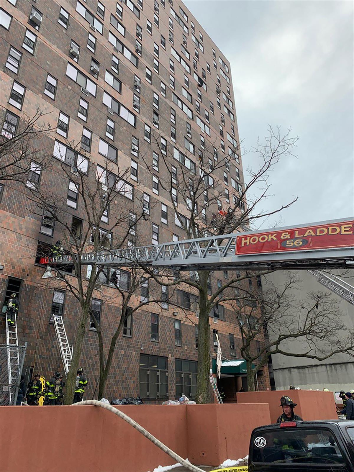 Lugar donde ha ocurrido el incendio en El Bronx de Nueva York. Foto: Efe