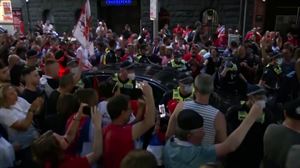 Poliziak piper-gasa erabili du Novac Djokovicen jarraitzaileen aurka