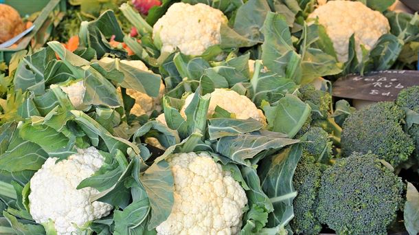 Brokoli, azalore eta romanesku snack-ak prestatu dizkigu Iker Markinezek