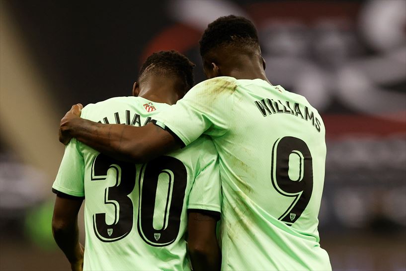 Iñaki eta Nico Williamsen arteko besarkada