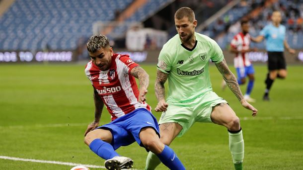 Iñigo Martinez Correaren gainean