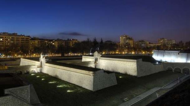 La ciudadanía reclama más seguridad e iluminación en la Vuelta del Castillo de Pamplona-Iruñea