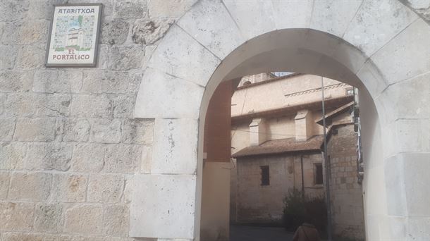 El Portalico de la muralla de Agurain fue la puerta de salida del barrio judío "Urdai Gutxi".
