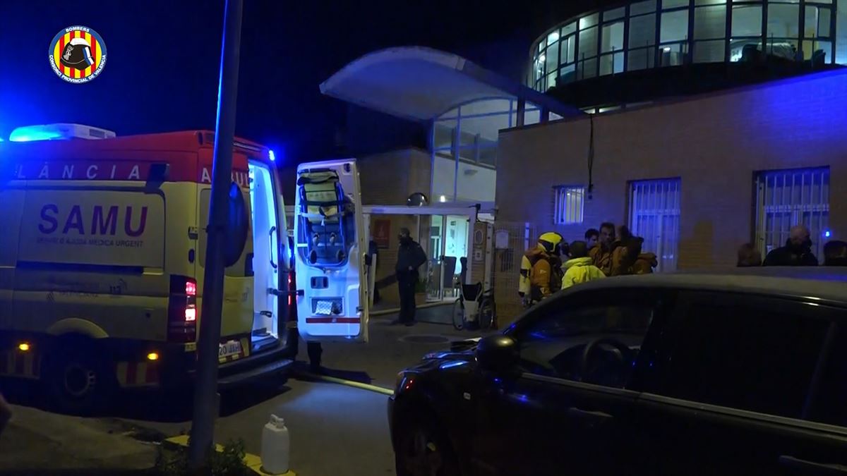 Mueren cinco personas en el incendio de una residencia de mayores en Valencia
