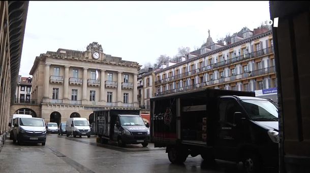 Konstituzio plaza, gaur goizean. EITB Mediaren bideo batetik ateratako irudia.