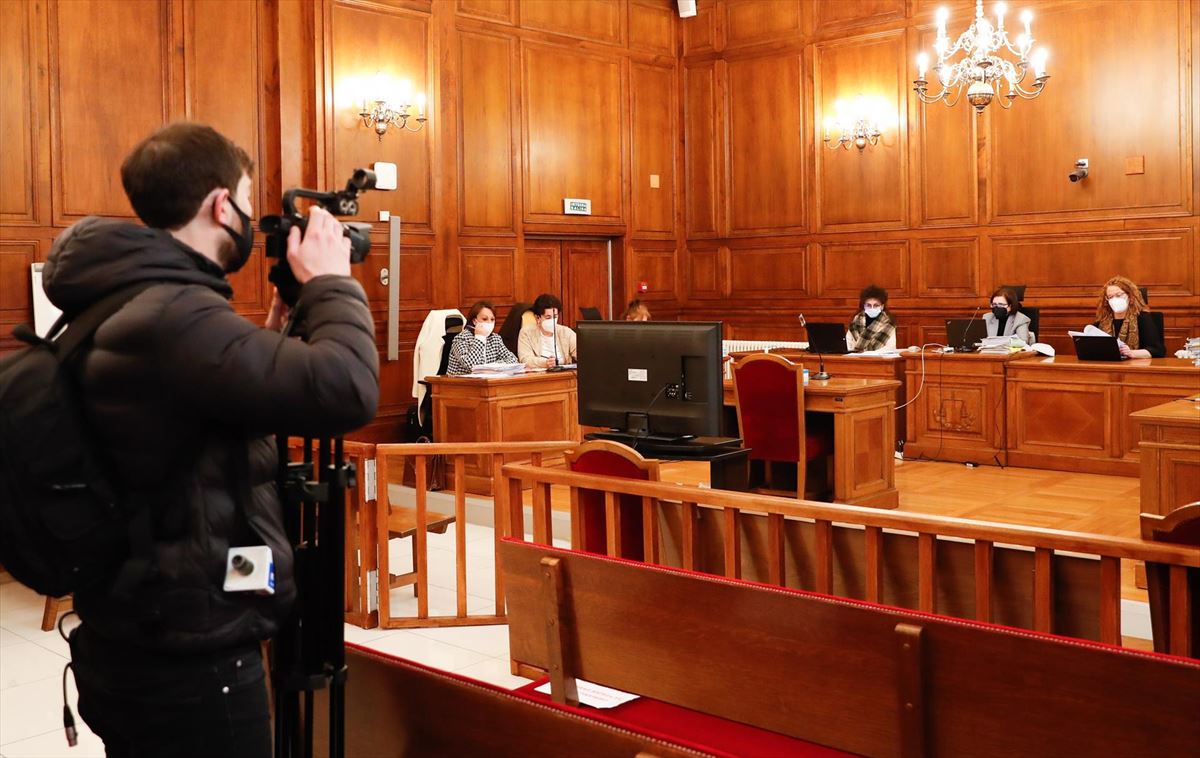 Una sesión del juicio por la violación ocurrida en Beasain en 2019. Foto: EFE