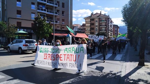 Manifestación favorable a la desanexión de Usansolo. Imagen: Usansolo Herria