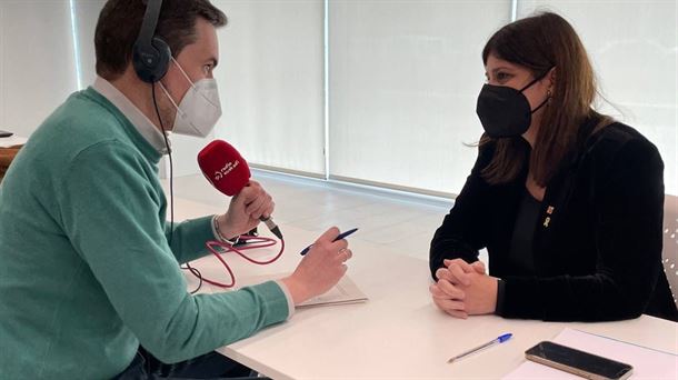 La consellera Gemma Geis durante la entrevista en Distrito Euskadi (EITB)