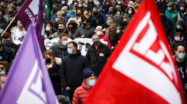 Lan erreformaren aurkako manifestazioa, Donostian. Argazkia: EFE