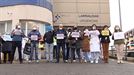 Protesta para denunciar el cierre del servicio de urgencias del Hospital Santiago de Vitoria-Gasteiz