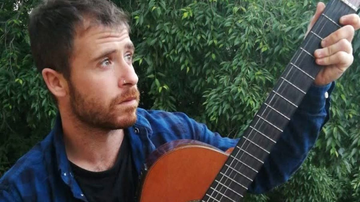 Kilian Yarey, psicólogo, compositor y musicoterapeuta (Foto: Canal de Youtube)