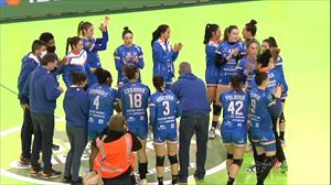 Exhibición y victoria del Bera Bera que le permite afianzarse en el liderato