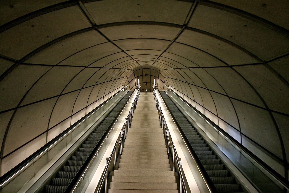 Interior de una estación del Metro Bilbao.