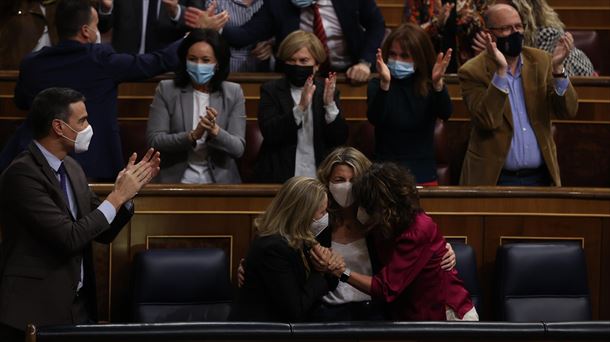 Pedro Sánchez, Nadia Calviño, Yolanda Díaz y María Jesús Montero en el Congreso