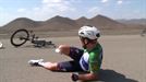 La caída de Mark Cavendish en la etapa 5 del Tour de Omán