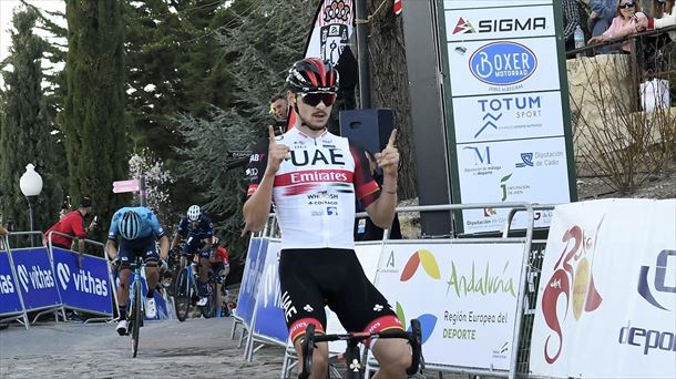Alessandro Covi, ganador de la 2ª etapa de la Vuelta a Andalucía