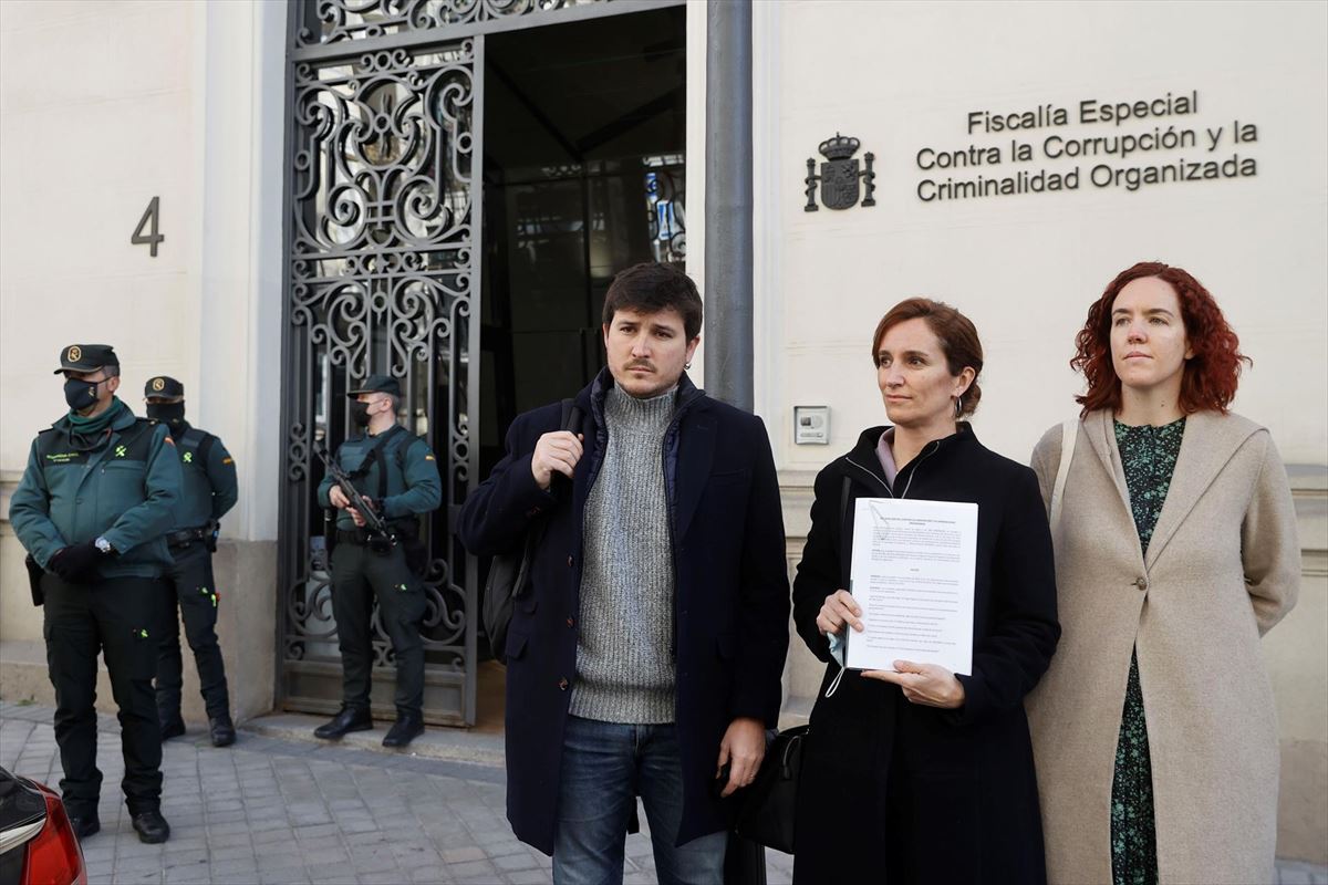 Representantes de PSOE, Más Madrid y Unidas Podemos presentan la denuncia. Foto: Efe