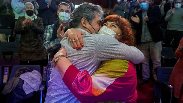 Eba Blanco, con Pello Urizar, en febrero, en el Congreso de EA. Foto: EFE. 