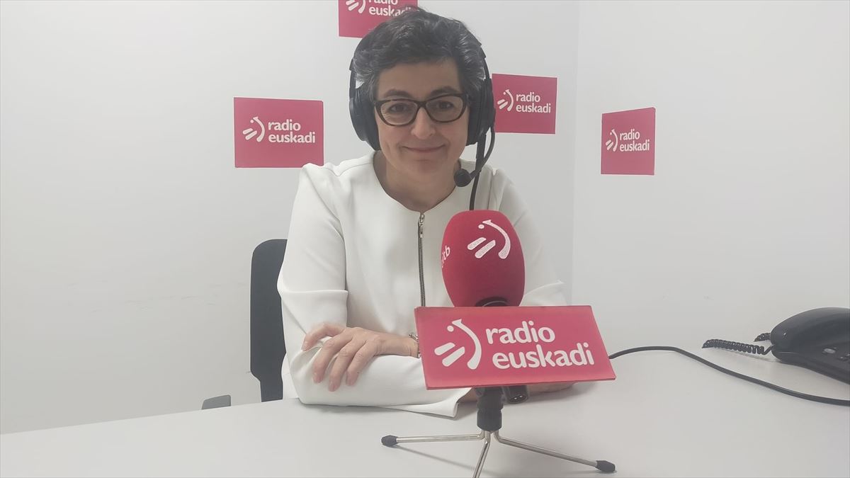 Arancha González Laya, entrevistada en Radio Euskadi.