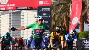 Philipsen gana la quinta etapa tras imponerse en el esprint y Pogacar sigue líder