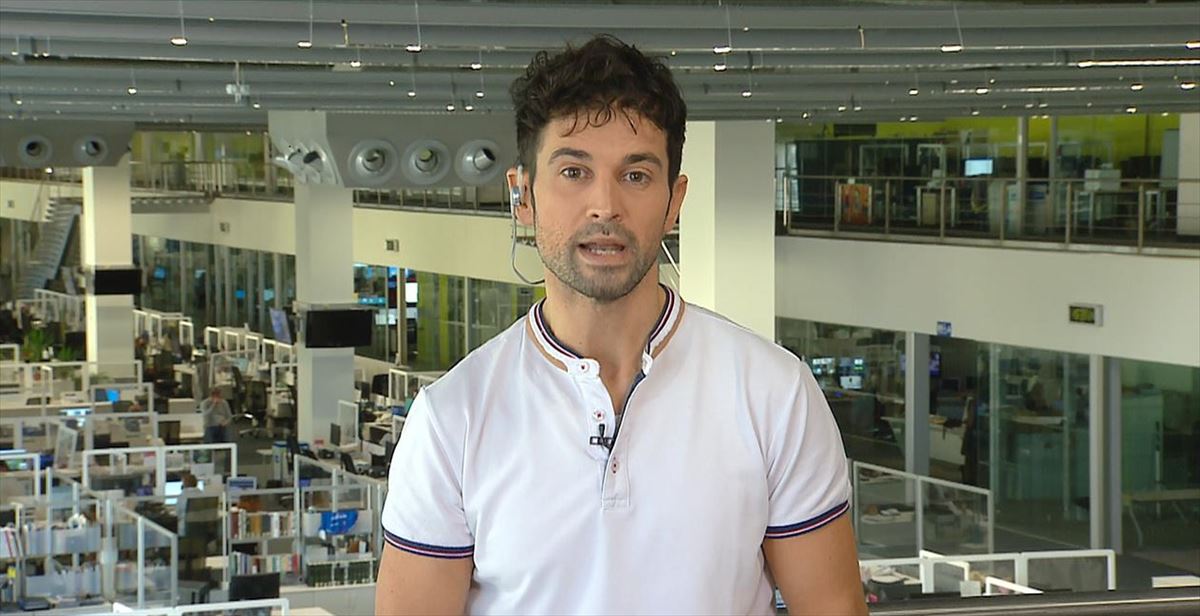 El periodista de ETB Asier Sánchez. Imagen obtenida de un vídeo de EiTB Media.